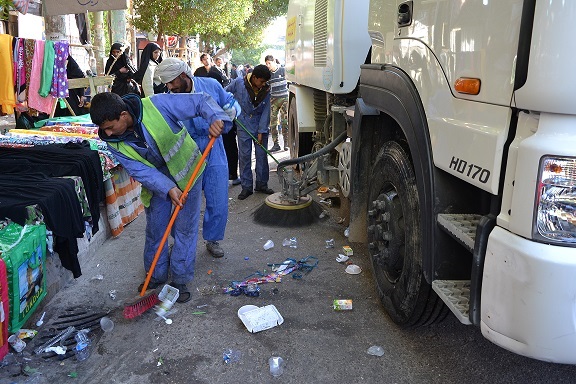 بلدية كربلاء المقدسة رفع 42 ألف طن من النفايات خلال الزيارة الأربعينية للعام  1437 هـ / 2015 م