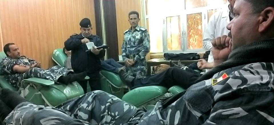 شرطة النجف تنظم حملة للتبرع بالدم دعما لجرحى القوى الامنية والمتطوعين