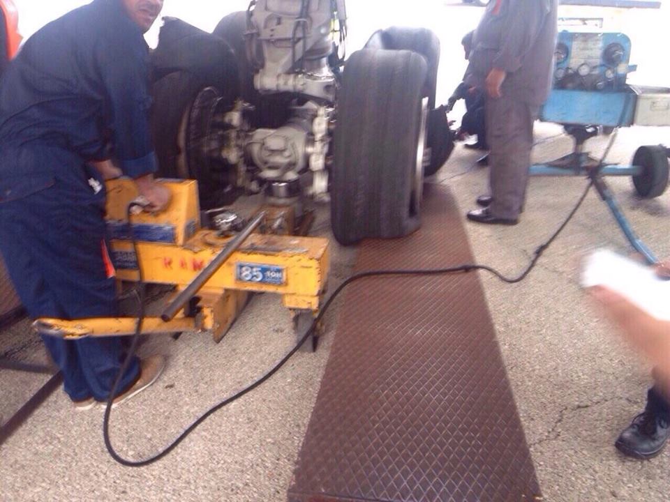 مطار بغداد الدولي يوضح تفاصيل حادثة الطائرة العراقية على مدرج مطار رفيق الحريري في لبنان(مصور)