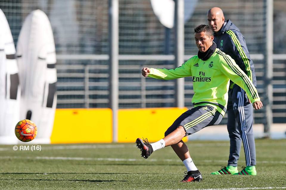 زيدان يعرب عن حزنه أزاء مداهمة الإصابات لأبرز لاعبيه