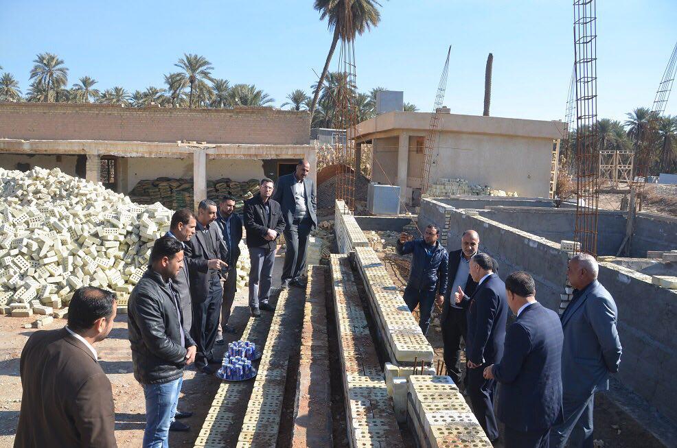 بالصور: مواطن كربلائي يتبرع بمبلغ 150 مليون دينار لبناء مدرسة في المحافظة