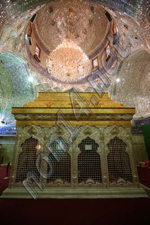 العتبة الحسينية :سيكون افتتاح شباك المرقد بشكل رسمي عصر الثلاثاء يعقبه دخول الزائرين بشكل دائم