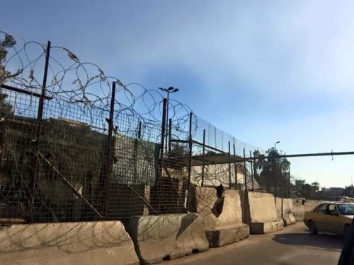 بالصور :تحصين جدارات المنطقة الخضراء ببغداد