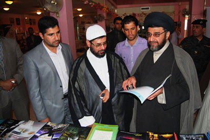 مستشار محافظ البصرة للشؤون الدينية يشيد بجناح العتبة الحسينية المشارك في معرض جامعة البصرة