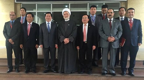 حمودي يشدد خلال لقائه وزير التجارة الفيتنامي على ضرورة استثمار الأموال التي اخرجها "صدام" لدعم الاقتصاد العراقي