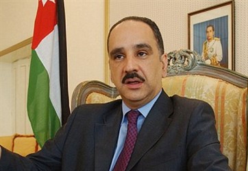 قوة عسكرية تداهم منزل الشريف علي بن الحسين وتطالبه بمغادرة العراق فوراً