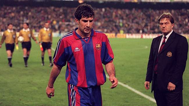 برشلونة ترفع الفيتو في وجه فيغو