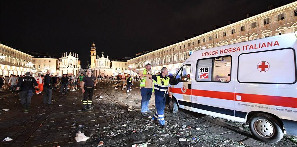 بالصور: جماهير يوفنتوس.. "موت وخراب و1500 مصاب"