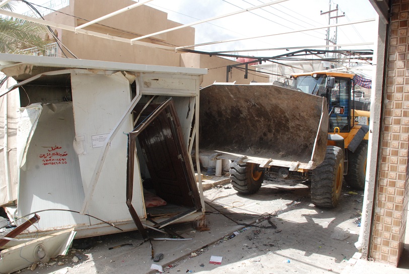 بالصور:محافظ كربلاء يستنفر جميع اليات الدوائر الخدمية لمنطقة سيف سعد