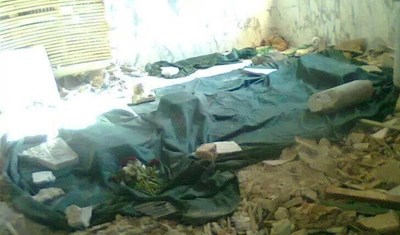 بالصورة:داعش يفجر قبر حفيد عمر ابن الخطاب بالموصل