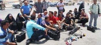 إعلاميو كربلاء يمتعضون من اجراءات مجلس المحافظة ويحذرون من سياسة تكميم الافواه