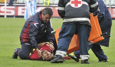 بالصورة: لاعب يلفظ أنفاسه الأخيرة خلال المباراة في تشيلي!