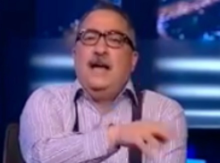 إبراهيم عيسى يسخر من مفتي السعودية..وإيران تستغرب:أعمى حرّم مشاهدة الفيلم فكيف حكم عليه؟