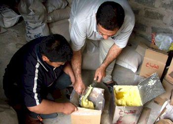 مواطنون في كربلاء يطالبون بتشديد الرقابة على وكلاء الغذائية ومختارون يقترحون وضع لوحة امام محل الوكيل لتسجيل نوع الكمية المستلمة