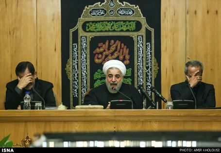 بالصورة :الرئيس الايراني (روحاني) يحول جلسة لحكومته الى مجلس عزاء حسيني ويبكي الوزراء