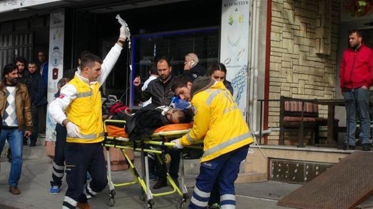 خلاف حول سعر إسوار يؤدي لمقتل شخص وإصابة آخر في محل لبيع المجوهرات بإسطنبول