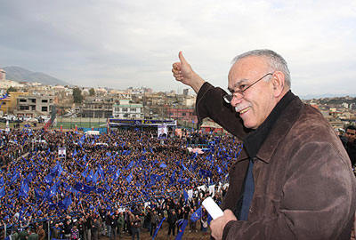 نوشيروان مصطفى يتهم قادة الإقليم بالتركيز على المناصب والأموال