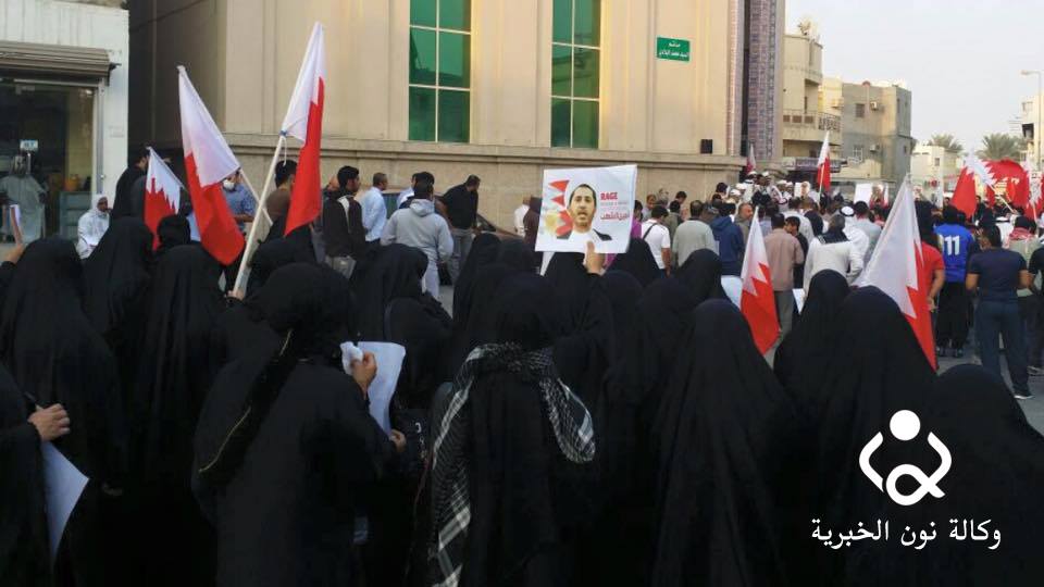 بالصور:تمديد حبس زعيم المعارضة البحرينية  15 يوماً على ذمة التحقيق مع استمرار التظاهرات السلمية