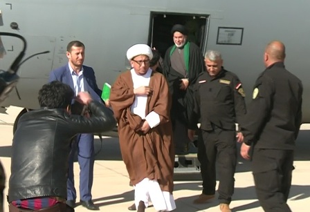 بالصور:المرجع السيستاني يوصل مساعدات انسانية الى قضاء حديثة بالانبار وسط استقبال عشائري