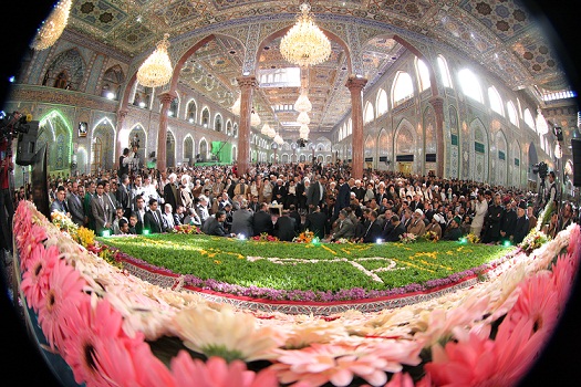 3000 شخصية من داخل وخارج العراق شاركت  في حفل رفع الستار عن شباك مرقد الامام الحسين (مصور)