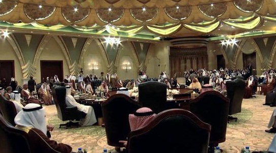 عاجل :الإمارات والسعودية والبحرين تسحب سفراءها من قطر