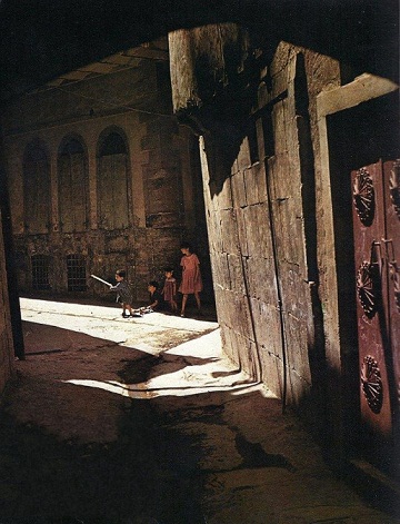 صورة ارشيفية لأزقة الموصل بداية السبعينات من القرن الماضي