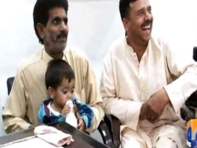 طفل عمره 9 أشهر متهم بالتآمر ضد السلطة في باكستان