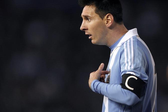 تقارير تؤكد تورط ميسي و19 رياضيا بالتهرب الضريبي