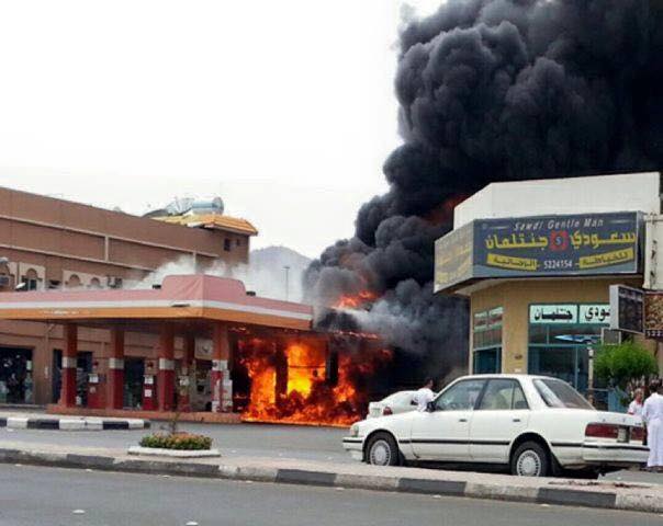 بالصور:نزوح جما عي لسعوديين من نجران وجيزان بعد هروب جماعي للجيش