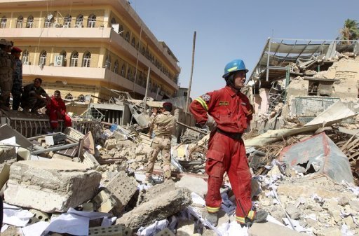 انفجار مبنى الوقف الشيعي ببغداد يصب الزيت على فتيل الطائفية وسط دعوات لدرء الفتنة
