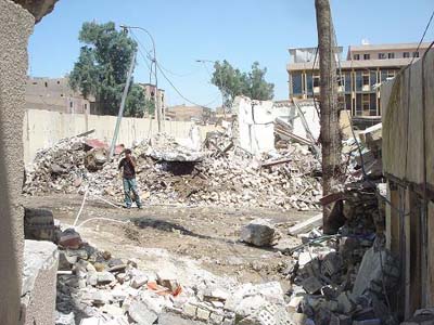 الوقف الشيعي: ماحصل من اعتداء هو محاولة لخلط الأوراق وأثارت الفتنة الطائفية في البلاد +صور من التفجير