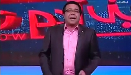 بالفيديو :الفنان ‫المصري‬ ‏احمد ادم‬ يمسح الأرض بقناة ‫‏الجزيرة‬ القطرية