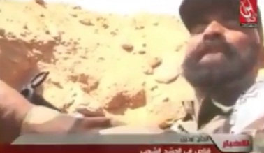 بالفيديو :قناص من الحشد الشعبي يقتل لبييا على اطراف الفلوجة قبل تحريرها