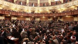 النيابة المصرية تحيل احد النواب السلفيين للمحاكمة بتهمة "الفعل الفاضح"