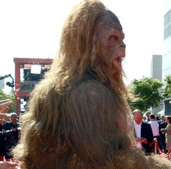 أمريكا: رجل تنكر بزي وحش.. فقتلوه +صورة