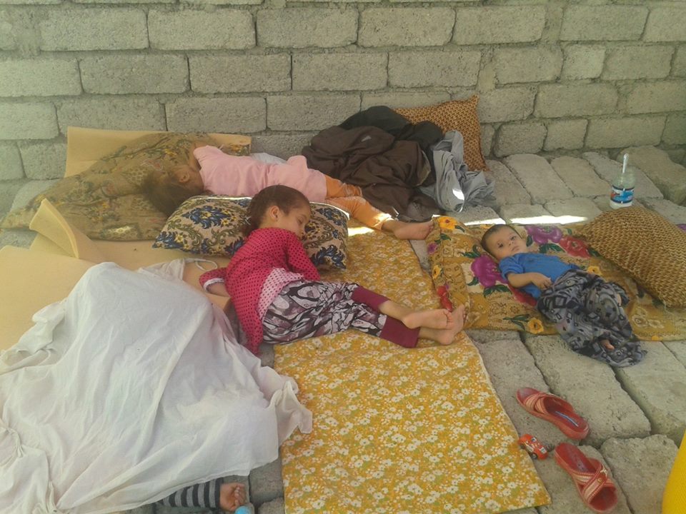 بالصور :شاهد اطفال تلعفر بعد النزوح