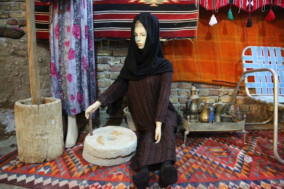 بالصور:افتتاح متحف للتراث في النجف يضم مجموعة نادرة من المقتنيات والسيارات الكلاسيكية