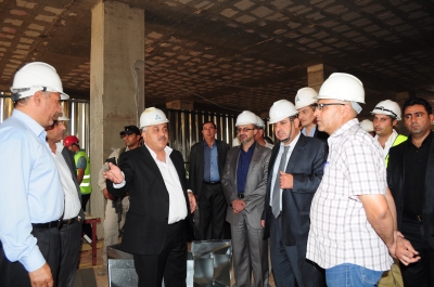 وكيل وزارة الصحة يتفقد مشروع مستشفى الـ (400) سرير البطئ العمل في كربلاء