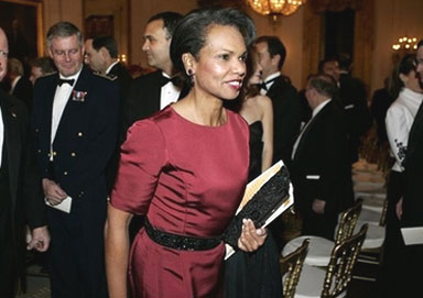 رايس تنفي نية أميركا شن الحرب على إيران