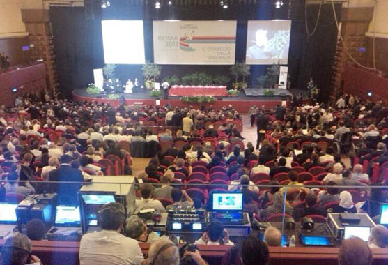 مركز نجفي للحوار الديني يشارك في أعمال مؤتمر ديني بايطاليا