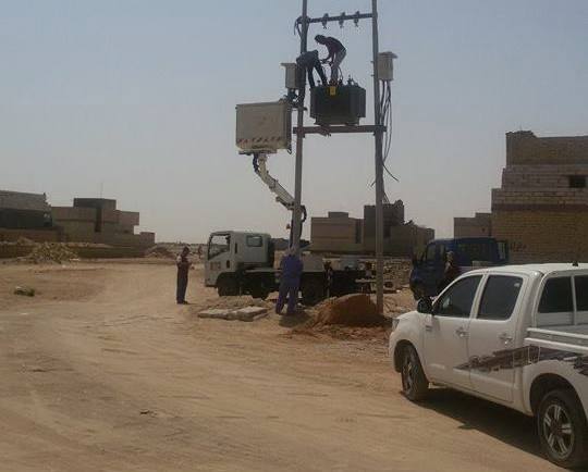 نصب 40 عمود ومحول كهربائي ومد ظفيرة (Twisd) الى حي الإسكان العسكري في كربلاء
