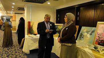 خواطر عراقية بمعرض شخصي في بغداد