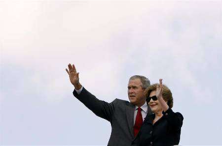 بوش يدعو لبنان للتصويت من دون التأثر بنفوذ سوريا