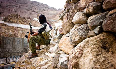 عملاء السعودية في اليمن  ينفذون أوسع اعتقالات للحراك جنوب اليمن بتهمة العمالة لإيران