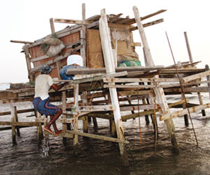 سعودي يعيش 40 عاماً في البحر