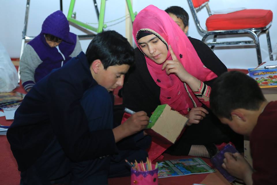 الأول في ضخامته وتنوع فعالياته أسبوع "نسيم كربلاء" الثقافي بباكستان يشهد إقبالاً غير مسبوق(مصور)