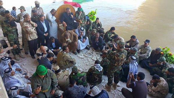 بالصور:مجلس حسيني على ارواح شهداء سبايكر في مكان الجريمة