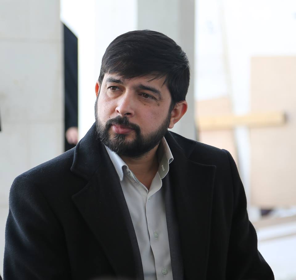 حصول الشاعر والناقد والأستاذ الجامعي د.مشتاق عباس معن على لقب الأستاذية (البروفيسور)