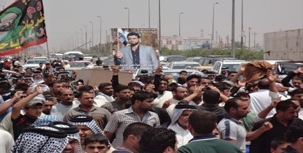 العراقيون في البصرة يشييعون شهيدهم الذي سقط دفاعا عن مرقد العقيلة زينب +صورة