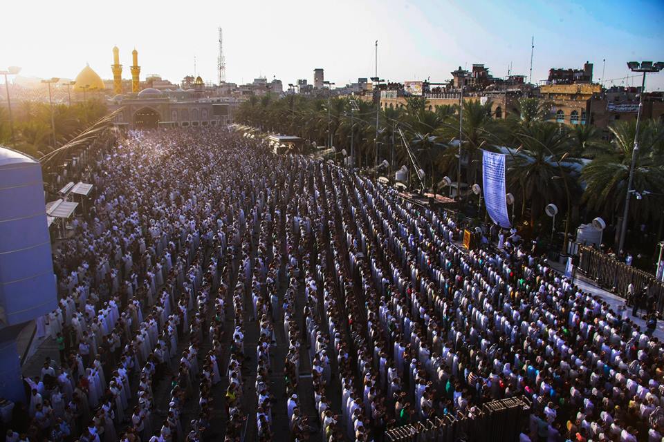 بالصور:صلاة العيد بين الحرمين في كربلاء بامامة السيد مرتضى القزويني